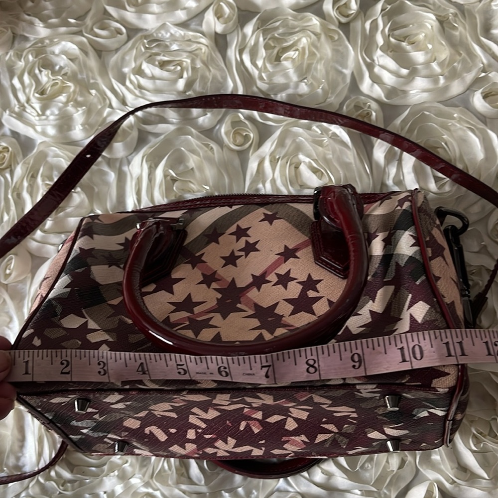 Authentic Burberry two ways bag - Picture 16 of 17
